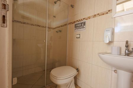 Casa para alugar com 250m², 6 quartos e 5 vagas Casa para alugar com 250m², 6 quartos e 5 vagasBanheiro externo
