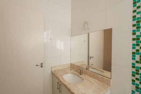 Casa para alugar com 250m², 6 quartos e 5 vagas Casa para alugar com 250m², 6 quartos e 5 vagasBanheiro Suíte 2