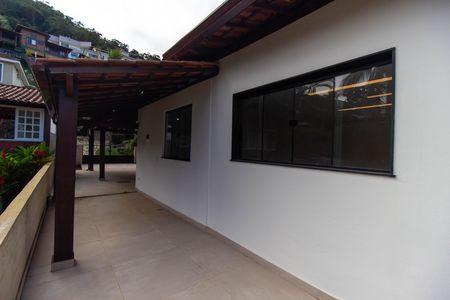 Casa de condomínio para alugar com 380m², 4 quartos e 5 vagasÁrea externa