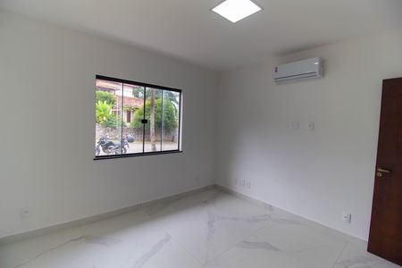 Casa de condomínio para alugar com 380m², 4 quartos e 5 vagas Suíte 3