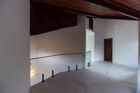 Casa de condomínio para alugar com 380m², 4 quartos e 5 vagasSala 2