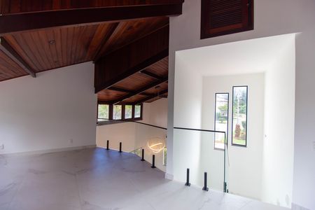 Casa de condomínio para alugar com 380m², 4 quartos e 5 vagasSala 2