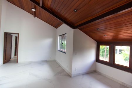Casa de condomínio para alugar com 380m², 4 quartos e 5 vagasSala 2