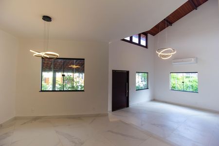 Sala 1 de casa de condomínio para alugar com 4 quartos, 380m² em Piratininga, Niterói