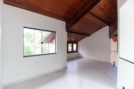 Casa de condomínio para alugar com 380m², 4 quartos e 5 vagasSala 2