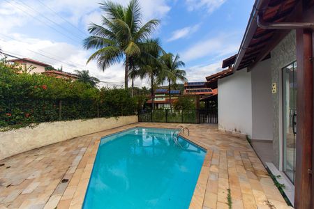 Casa de condomínio para alugar com 380m², 4 quartos e 5 vagasÁrea externa