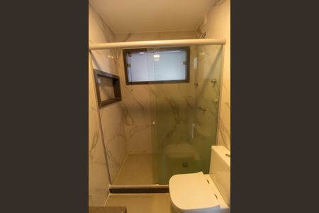 Casa de condomínio para alugar com 380m², 4 quartos e 5 vagasBanheiro da Suíte 3