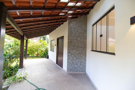 Casa de condomínio para alugar com 380m², 4 quartos e 5 vagasÁrea externa