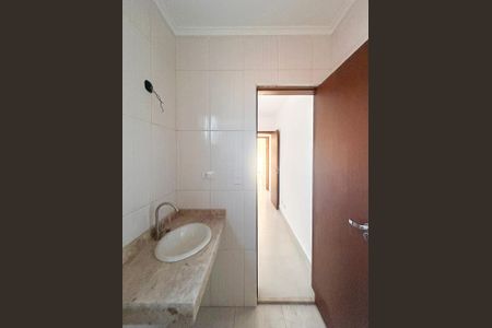 Casa de condomínio à venda com 71m², 2 quartos e 1 vaga Casa de condomínio à venda com 71m², 2 quartos e 1 vagaBanheiro da Suíte 1