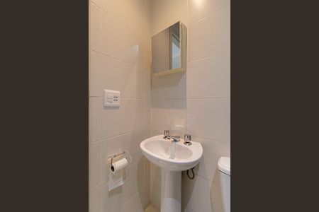 Apartamento à venda com 73m², 3 quartos e 1 vaga Apartamento à venda com 73m², 3 quartos e 1 vagaBanheiro