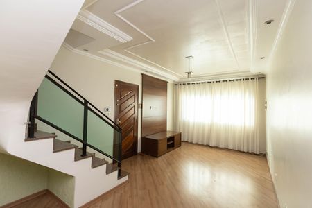 Sala  de casa para alugar com 4 quartos, 158m² em Vila Leonor, São Paulo