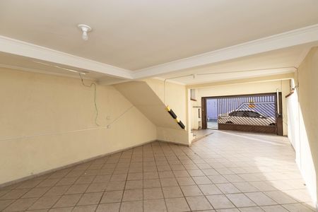 Garagem de casa à venda com 3 quartos, 158m² em Vila Leonor, São Paulo
