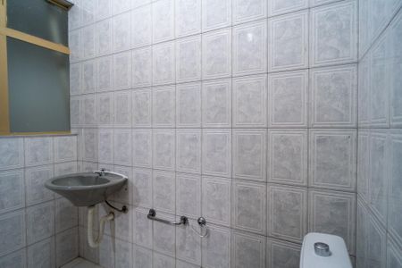Casa para alugar com 195m², 2 quartos e sem vaga Casa para alugar com 195m², 2 quartos e sem vagaBanheiro da Suíte 1