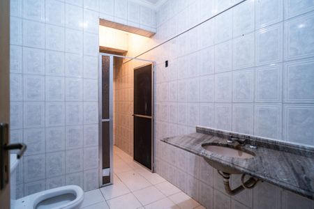 Casa para alugar com 195m², 2 quartos e sem vaga Casa para alugar com 195m², 2 quartos e sem vagaBanheiro da Suíte 2