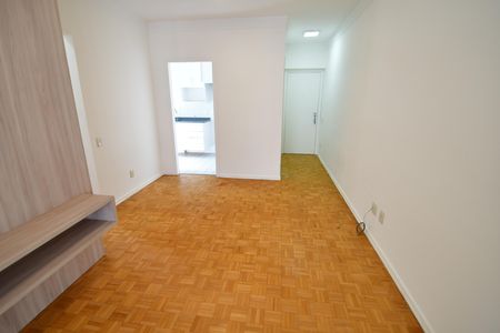 Apartamento para alugar com 77m², 2 quartos e 2 vagasSala