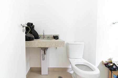 Apartamento à venda com 128m², 3 quartos e 3 vagas Apartamento à venda com 128m², 3 quartos e 3 vagasBanheiro da Suíte 1
