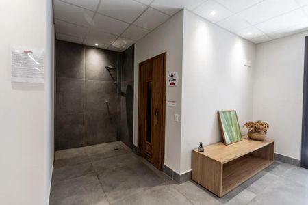 Apartamento à venda com 128m², 3 quartos e 3 vagas Apartamento à venda com 128m², 3 quartos e 3 vagasSauna
