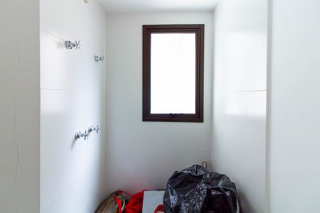 Apartamento à venda com 128m², 3 quartos e 3 vagas Apartamento à venda com 128m², 3 quartos e 3 vagasBanheiro da Suíte 1