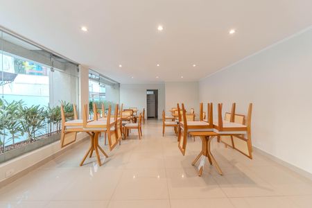Apartamento à venda com 67m², 2 quartos e 1 vaga Apartamento à venda com 67m², 2 quartos e 1 vagaÁrea comum - Salão de festas