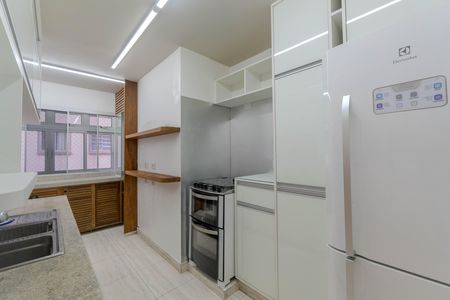 Cozinha de apartamento para alugar com 2 quartos, 67m² em Bela Vista, São Paulo