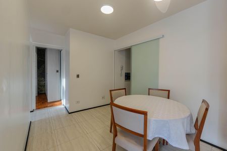 Apartamento à venda com 67m², 2 quartos e 1 vaga Apartamento à venda com 67m², 2 quartos e 1 vagaSala