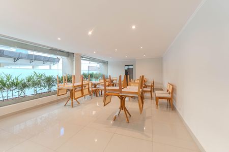 Apartamento à venda com 67m², 2 quartos e 1 vaga Apartamento à venda com 67m², 2 quartos e 1 vagaÁrea comum - Salão de festas