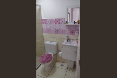 Banheiro de apartamento para alugar com 2 quartos, 47m² em Lajeado, Cotia