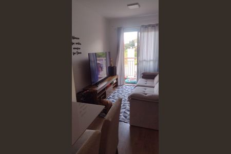 Sala de apartamento para alugar com 2 quartos, 47m² em Lajeado, Cotia