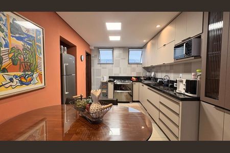 Apartamento à venda com 221m², 4 quartos e 2 vagas Apartamento à venda com 221m², 4 quartos e 2 vagasFoto 15