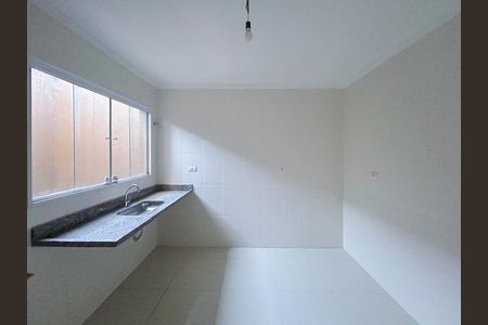 Casa de condomínio à venda com 71m², 2 quartos e 1 vaga Casa de condomínio à venda com 71m², 2 quartos e 1 vagaCozinha