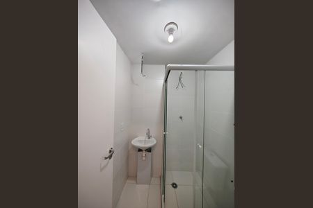 Banheiro de apartamento para alugar com 1 quarto, 60m² em Vila Gustavo, São Paulo