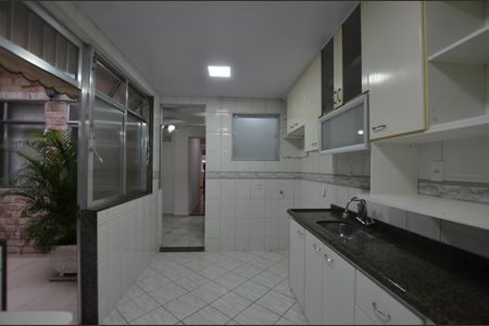 Apartamento para alugar com 114m², 2 quartos e 1 vagaCozinha