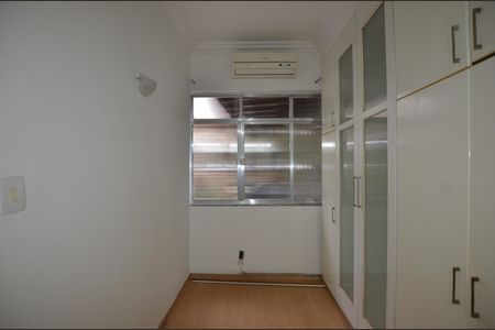 Apartamento para alugar com 114m², 2 quartos e 1 vagaCloset