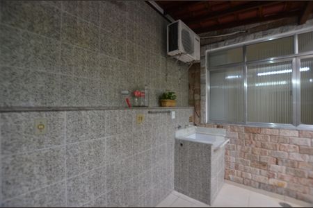 Apartamento para alugar com 114m², 2 quartos e 1 vagaÁrea de Serviço