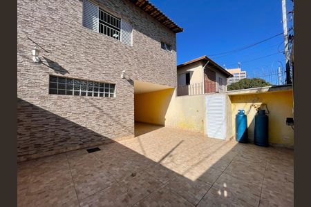 Garagem de casa à venda com 3 quartos, 277m² em Jaguaré, São Paulo