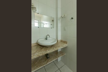Banheiro de apartamento para alugar com 1 quarto, 42m² em Cambuí, Campinas