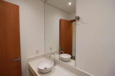 Apartamento para alugar com 124m², 2 quartos e 3 vagasBanheiro suite 2