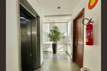 Apartamento para alugar com 110m², 3 quartos e 2 vagas