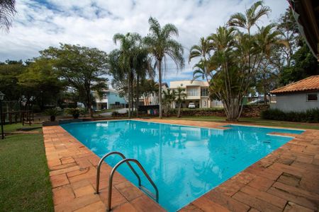 Casa de condomínio para alugar com 415m², 4 quartos e 8 vagas Casa de condomínio para alugar com 415m², 4 quartos e 8 vagasÁrea comum