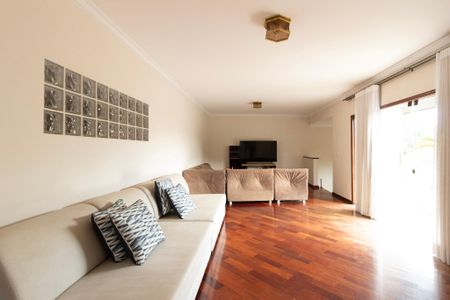 Casa de condomínio para alugar com 415m², 4 quartos e 8 vagas Casa de condomínio para alugar com 415m², 4 quartos e 8 vagasSala 3