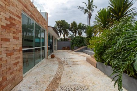 Casa de condomínio para alugar com 415m², 4 quartos e 8 vagas Casa de condomínio para alugar com 415m², 4 quartos e 8 vagasÁrea comum