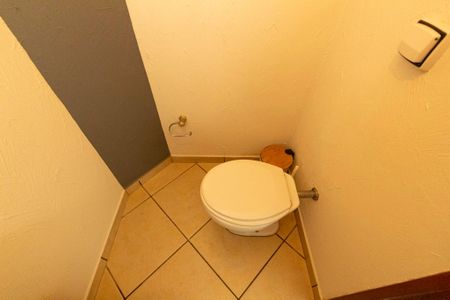 Casa de condomínio para alugar com 415m², 4 quartos e 8 vagas Casa de condomínio para alugar com 415m², 4 quartos e 8 vagasLavabo 2