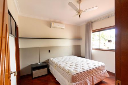 Casa de condomínio para alugar com 415m², 4 quartos e 8 vagas Casa de condomínio para alugar com 415m², 4 quartos e 8 vagasQuarto 2