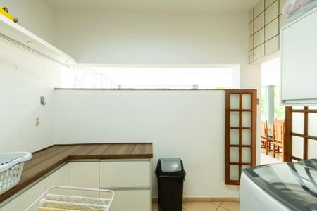 Casa de condomínio para alugar com 415m², 4 quartos e 8 vagas Casa de condomínio para alugar com 415m², 4 quartos e 8 vagasÁrea de serviço
