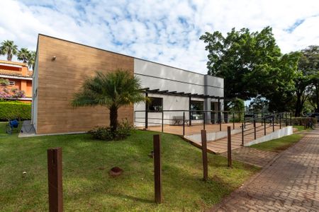 Casa de condomínio para alugar com 415m², 4 quartos e 8 vagas Casa de condomínio para alugar com 415m², 4 quartos e 8 vagasÁrea comum