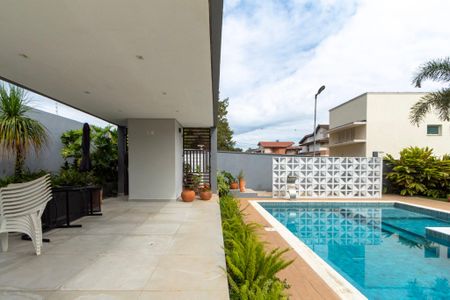 Casa de condomínio para alugar com 415m², 4 quartos e 8 vagas Casa de condomínio para alugar com 415m², 4 quartos e 8 vagasÁrea comum