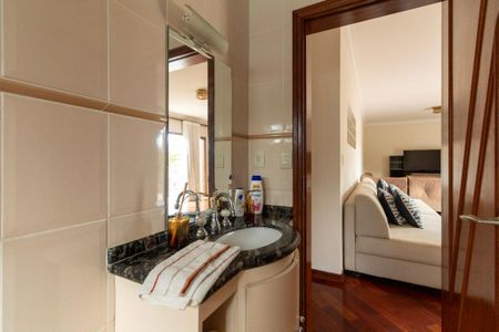Casa de condomínio para alugar com 415m², 4 quartos e 8 vagas Casa de condomínio para alugar com 415m², 4 quartos e 8 vagasBanheiro Social