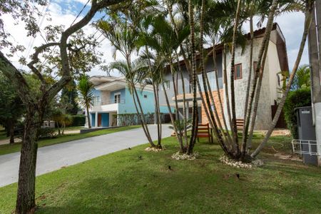 Casa de condomínio para alugar com 415m², 4 quartos e 8 vagas Casa de condomínio para alugar com 415m², 4 quartos e 8 vagasÁrea comum