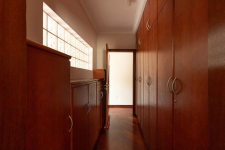 Casa de condomínio para alugar com 415m², 4 quartos e 8 vagas Casa de condomínio para alugar com 415m², 4 quartos e 8 vagasCloset - Suíte 1
