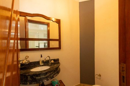 Casa de condomínio para alugar com 415m², 4 quartos e 8 vagas Casa de condomínio para alugar com 415m², 4 quartos e 8 vagasLavabo 2
